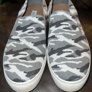 Steve Madden camo slip on shoes